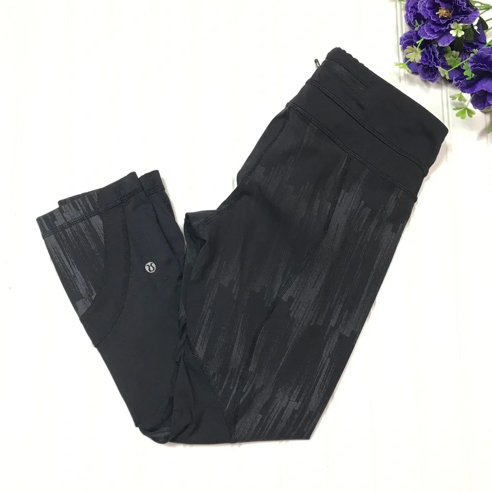 Lululemon Run:Inspire Crop Full-On Luxtreme (Mesh) - Picture 9 of 11
